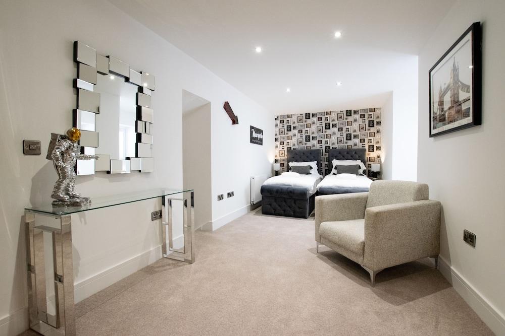 Rowan Tree Your Apartment