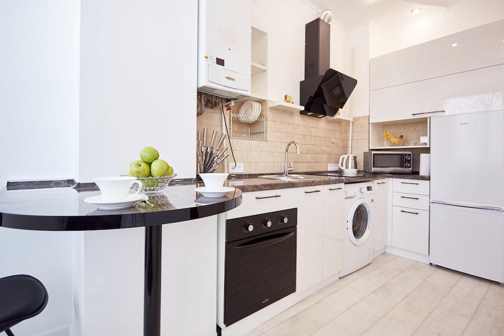 Flatsis Apartment Bazhanova 12