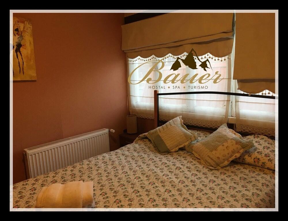 Hostal Bauer
