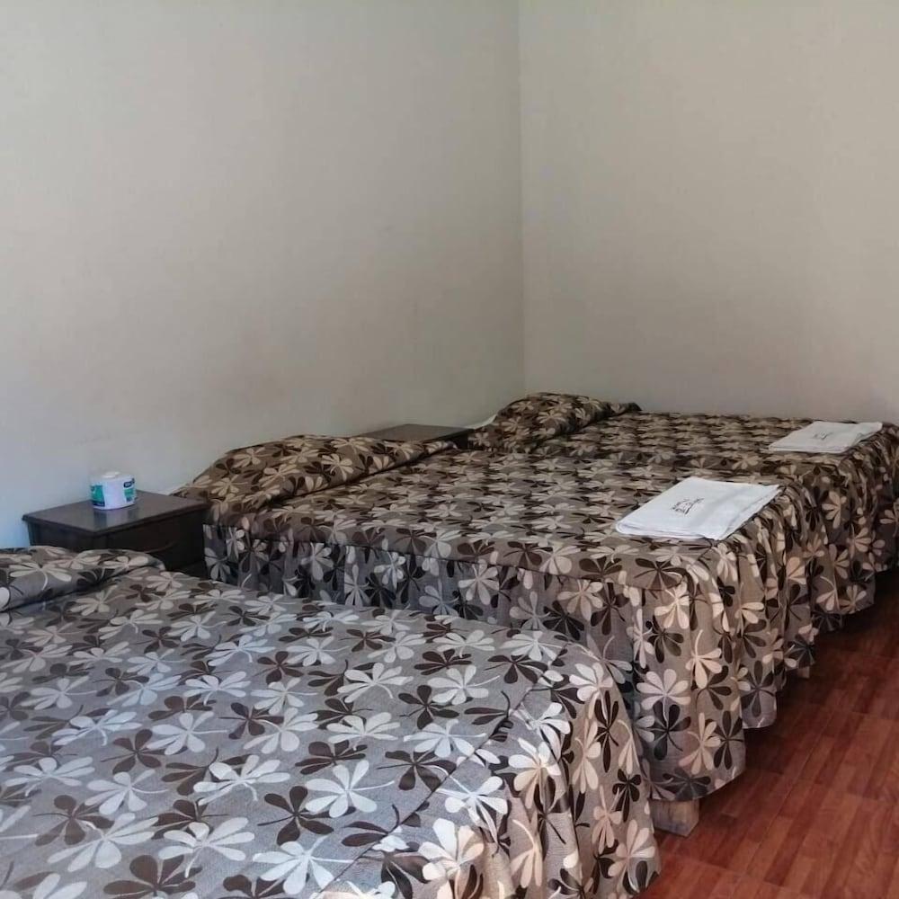 Hostal Characato Suite