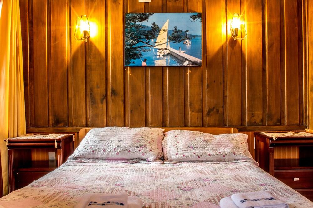 Apart Hotel Puerta del Lago