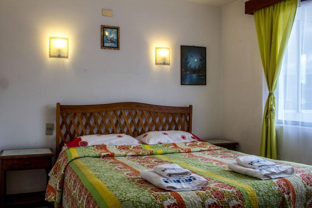 Apart Hotel Puerta del Lago