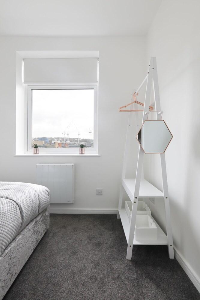 Modern Central Laines 2 Bed In The City