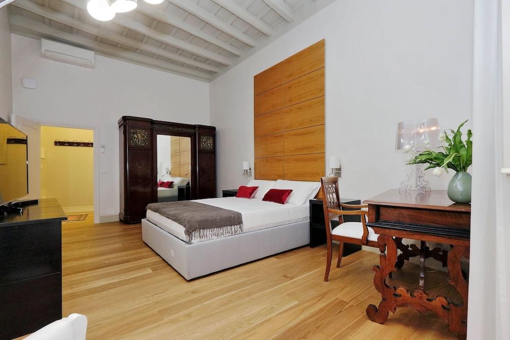 Farnese Charme - My Extra Home