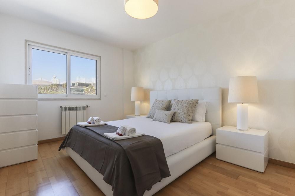 Expo Delight by Homing