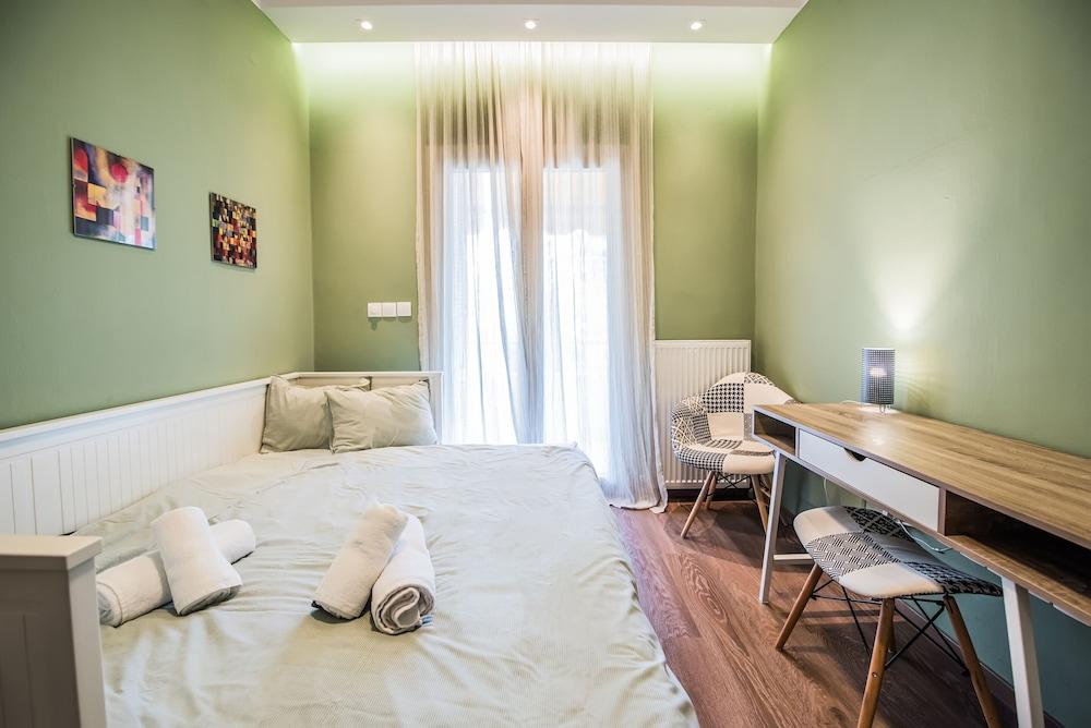 Danae Apt by halu! Apartments