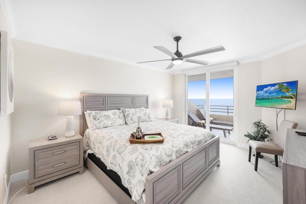 Beachfront Condo With Huge Views/pools/tennis/grills