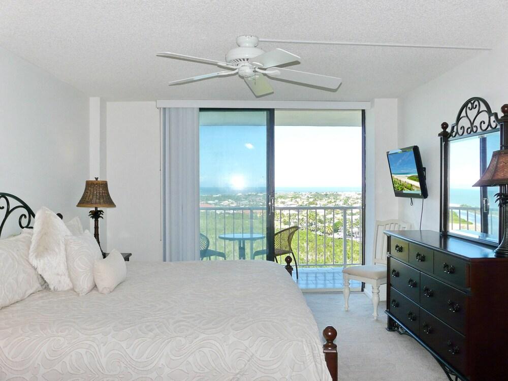 South Seas Tower 4-1708