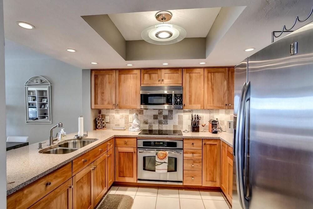 Eagle Cay Building 5-602