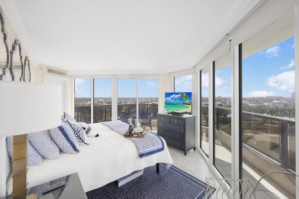 Cozy Beachfront Getaway With Pool and spa