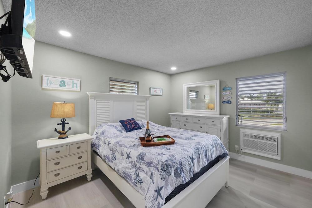 Peaceful Condo With Pool and Steps to Beach