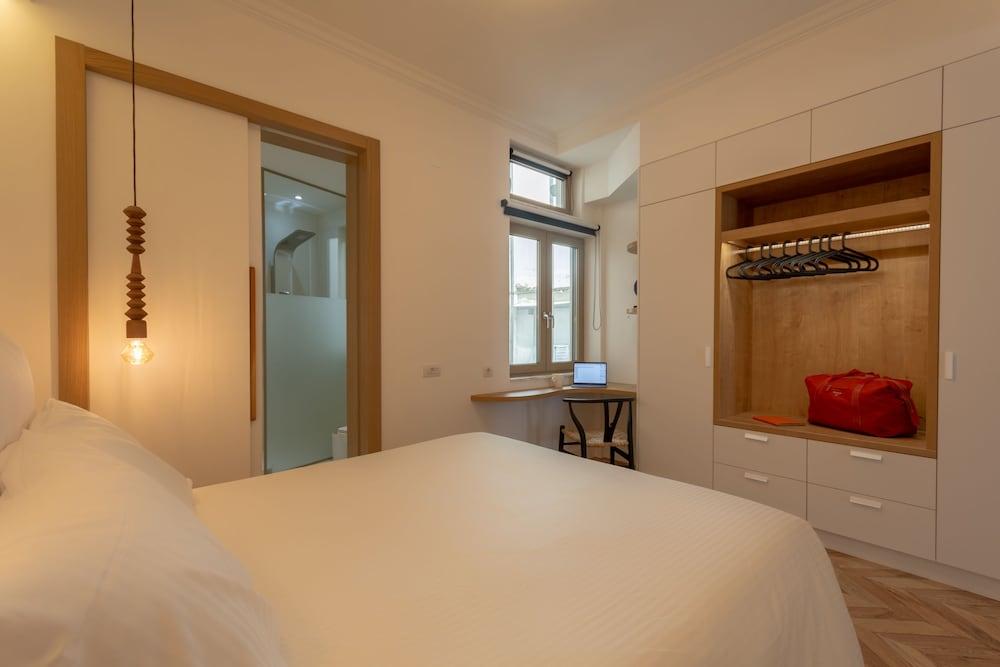 Chandakos 8 Design Apartments