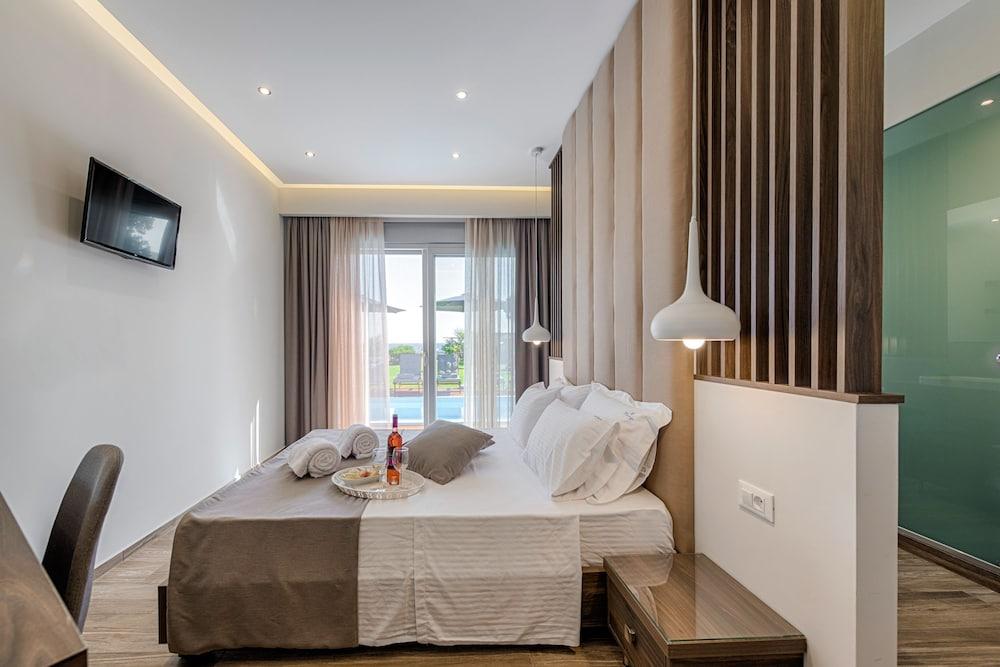 Nastazia Luxury Beach House