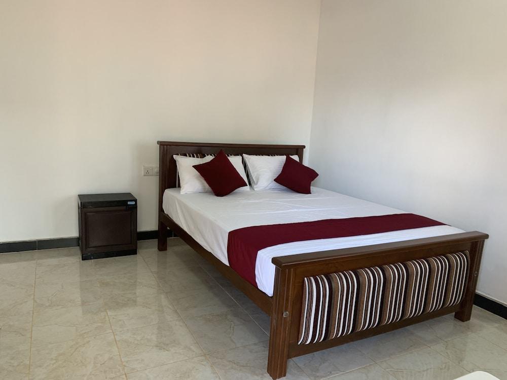 Palm view inn-Nilaveli