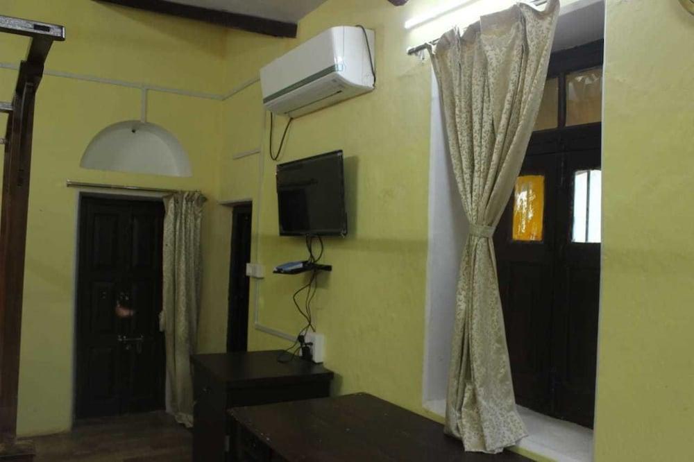 Royal Heritage Lake View Resort