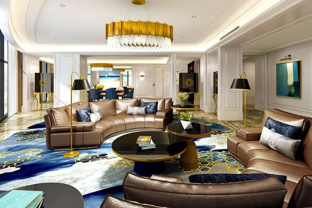 Ramada Plaza by Wyndham Anshun