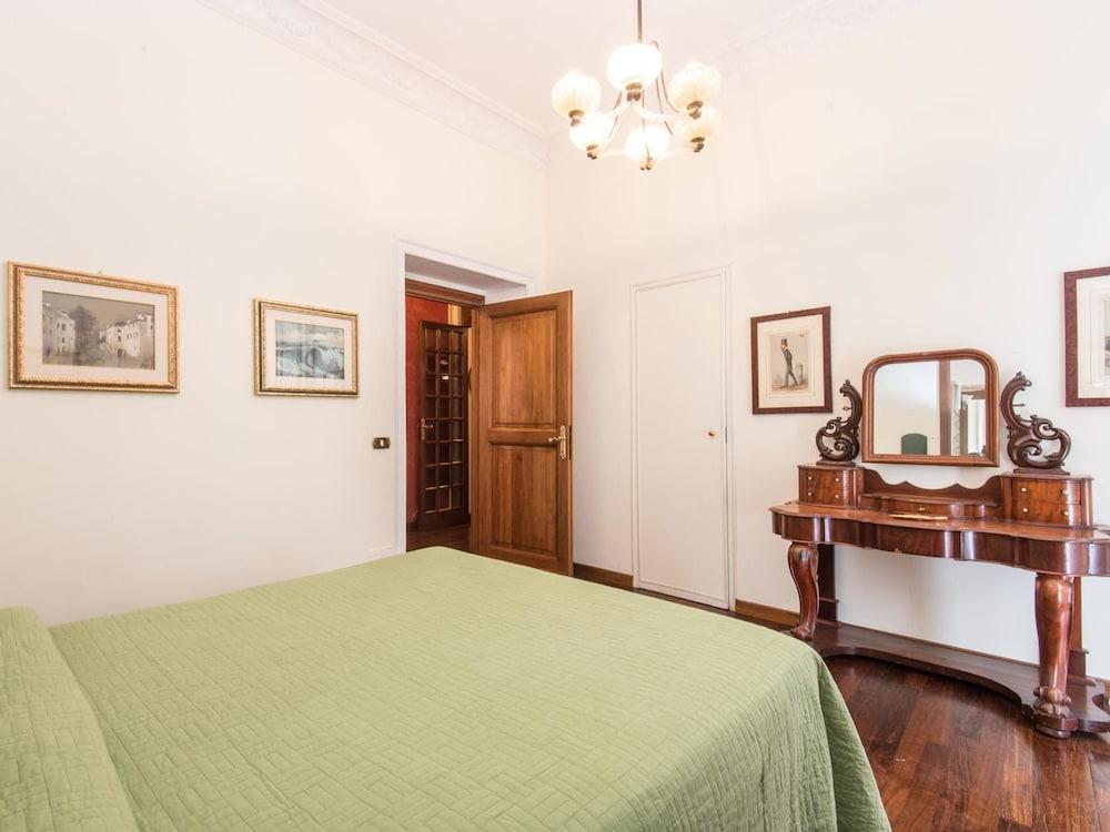 RSH Spanish Steps Luxury Apartment