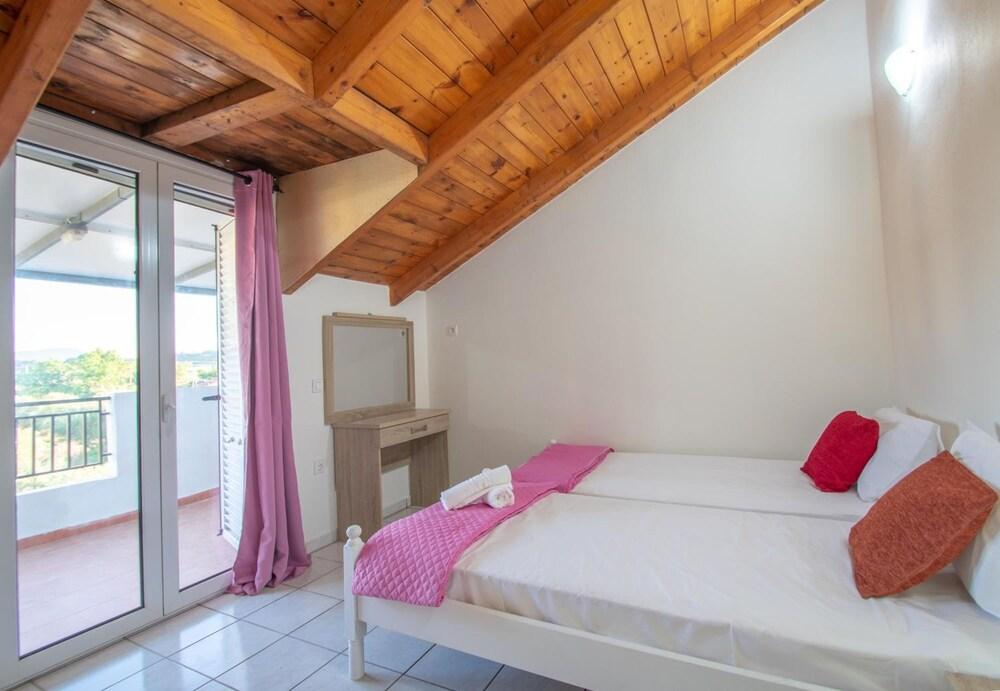 Brunswick Villa Units II