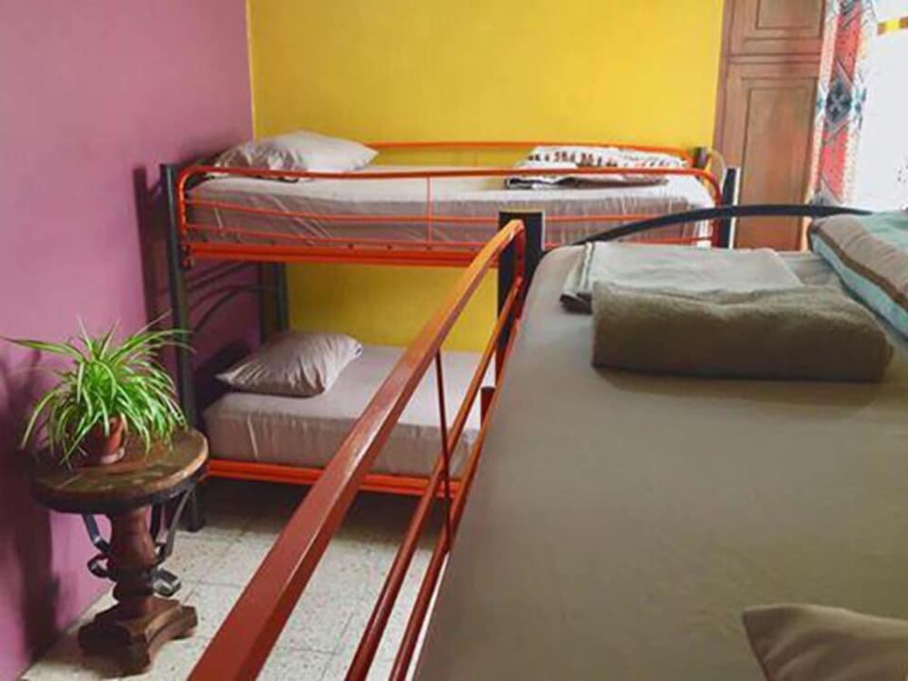 Hostal Central - Hostel