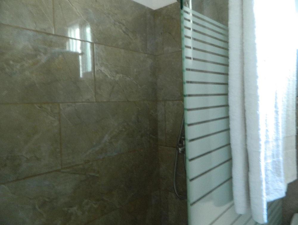 Suites & Rooms A&T Samana