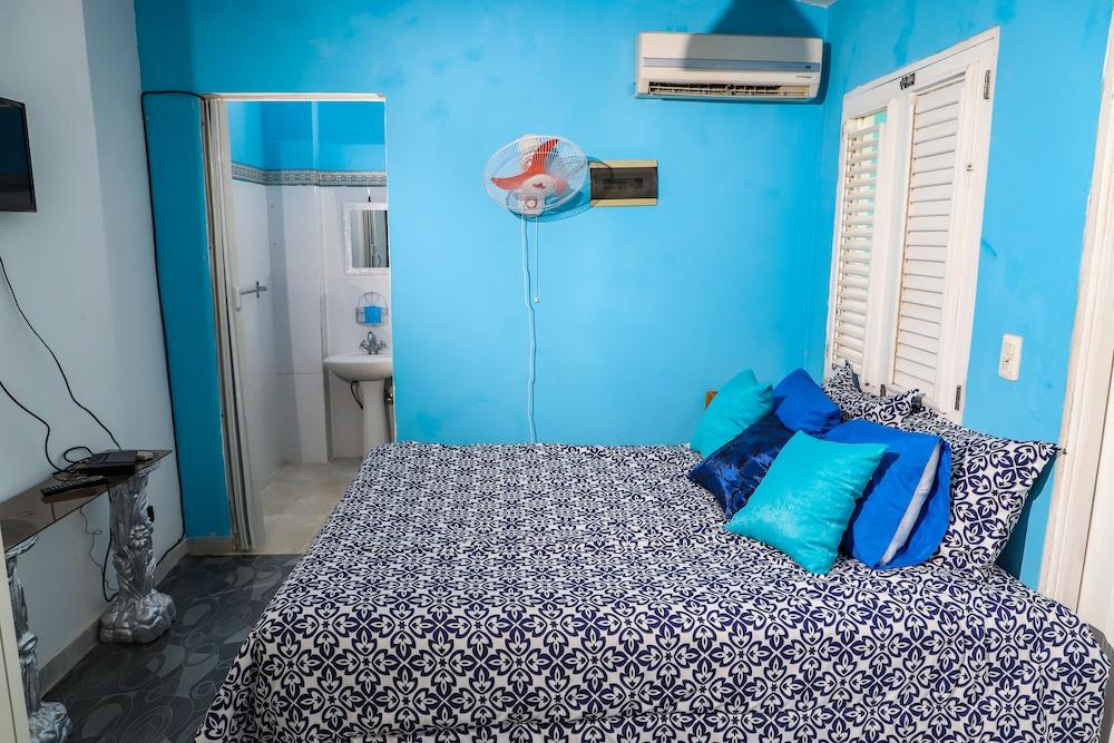 Santome aparta estudio