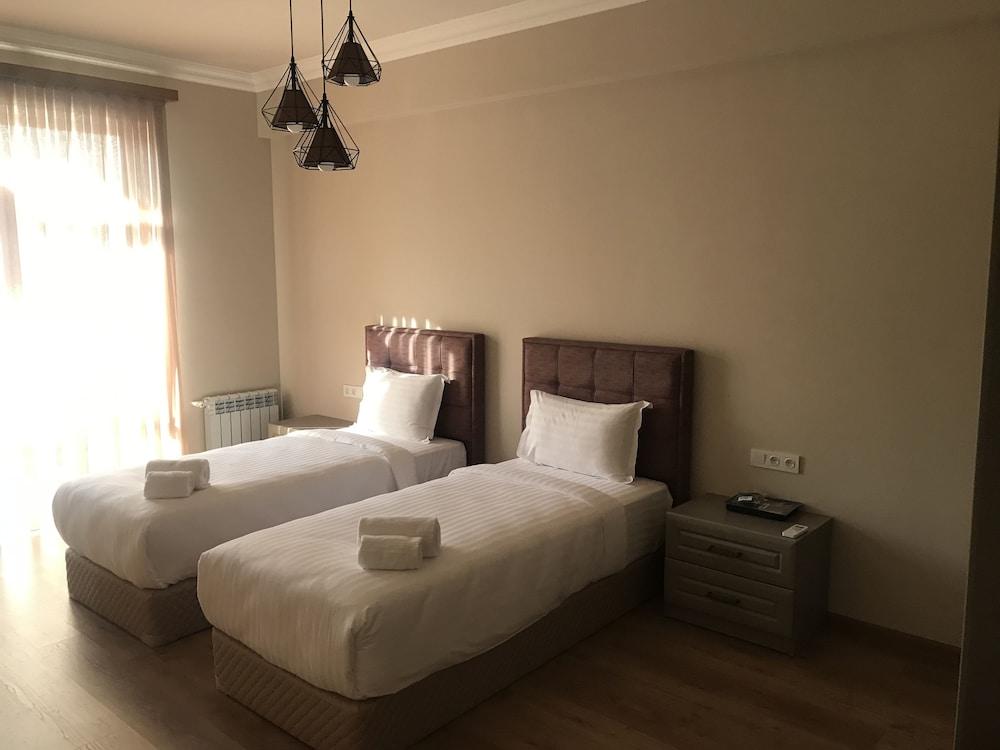 Teryan Pushkin Apart Hotel