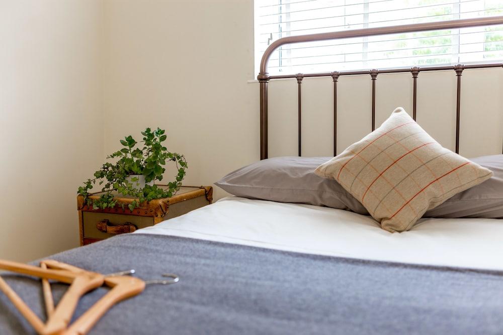 Logan Mews by Lime Street