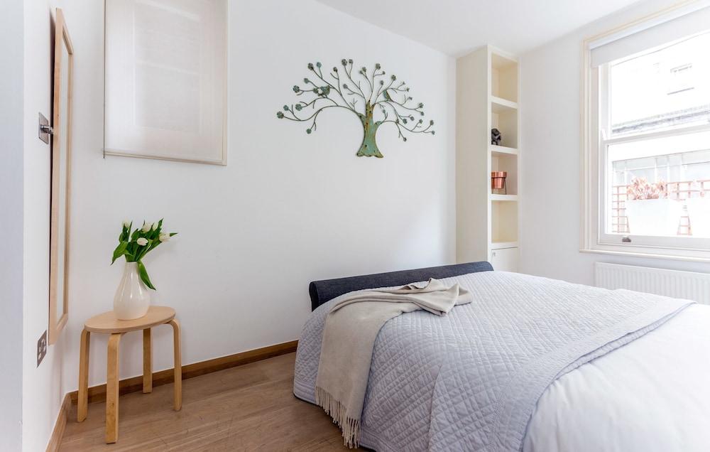 Westbourne Grove by Lime Street