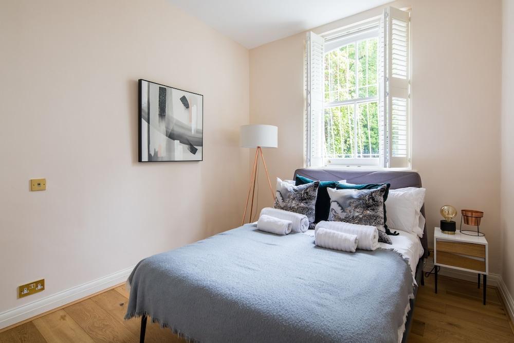 Cornwall Gardens by Lime Street