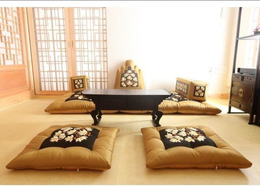 Gwiae Traditional House