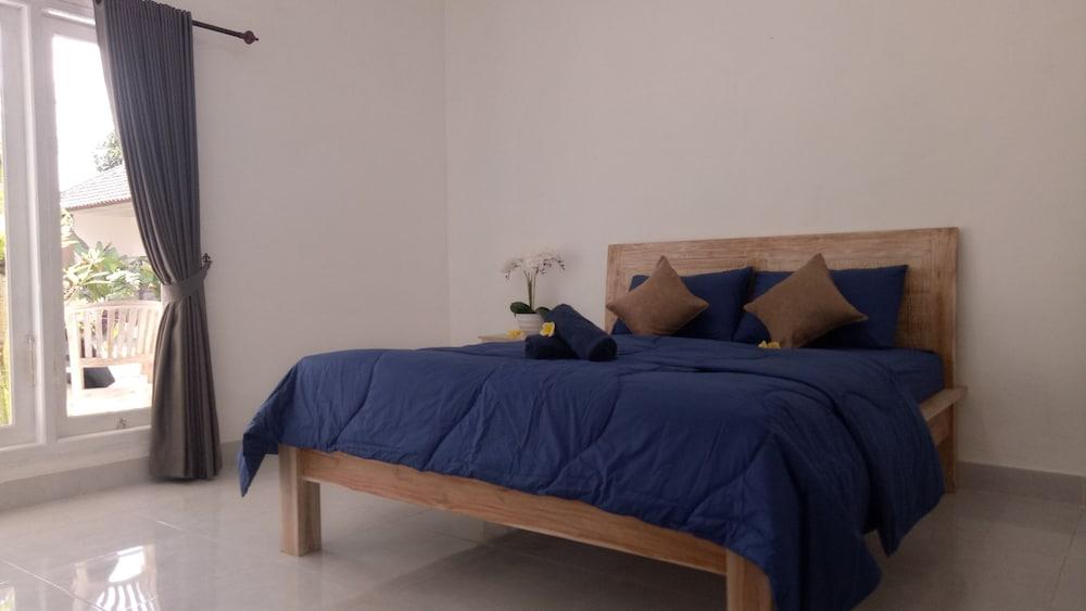 Arta Garden Guest House & Hostel