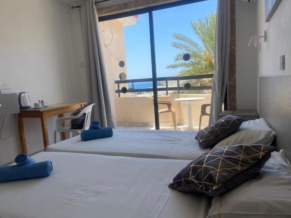 Pan Marie Apartments