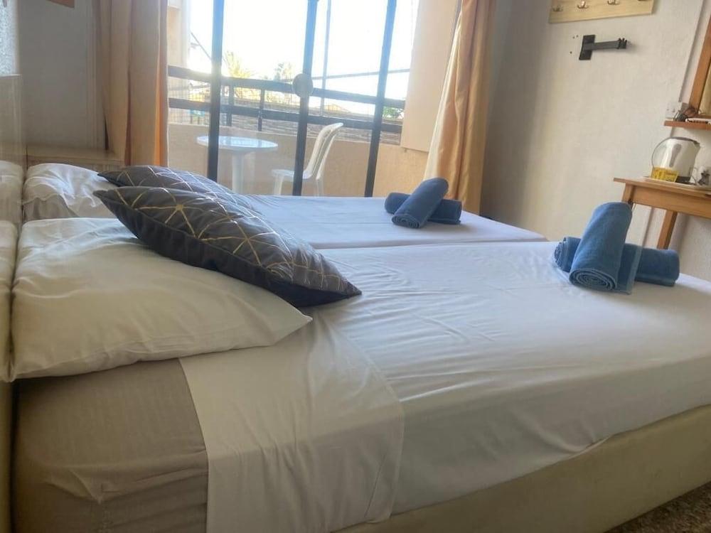 Pan Marie Apartments