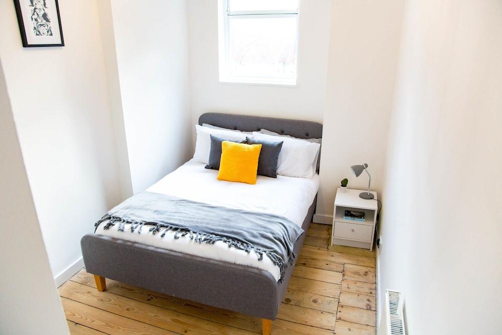 Spacious Two Bed in Hackney