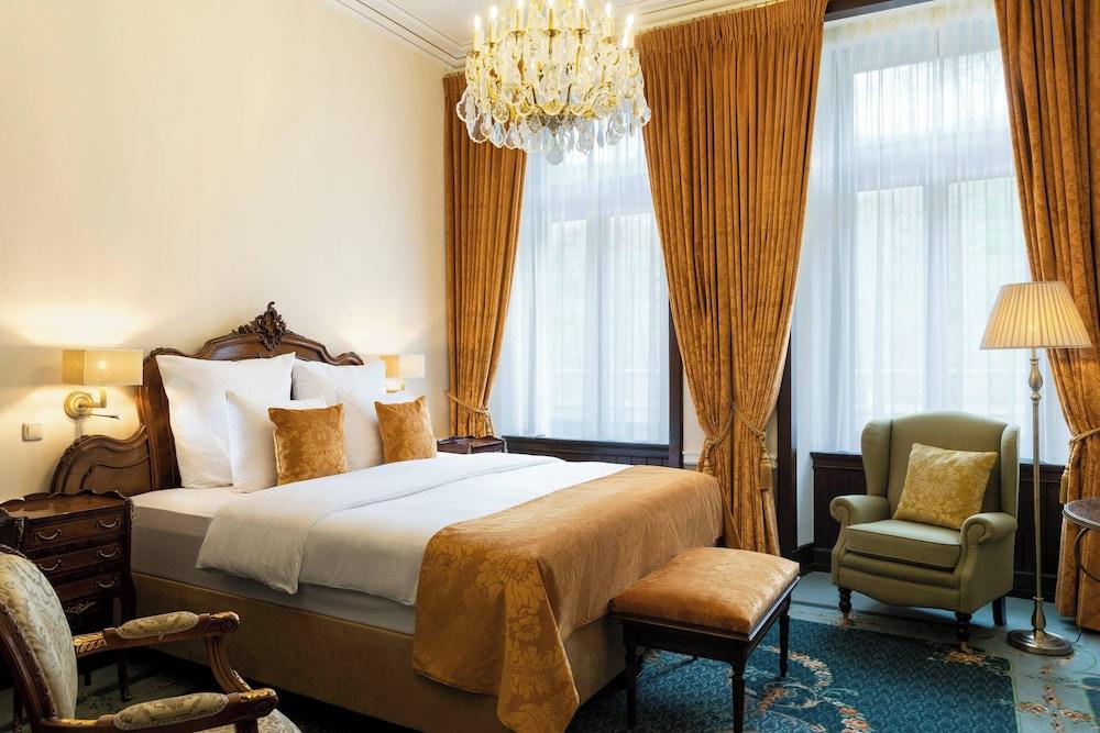 Schloss Lieser, Autograph Collection