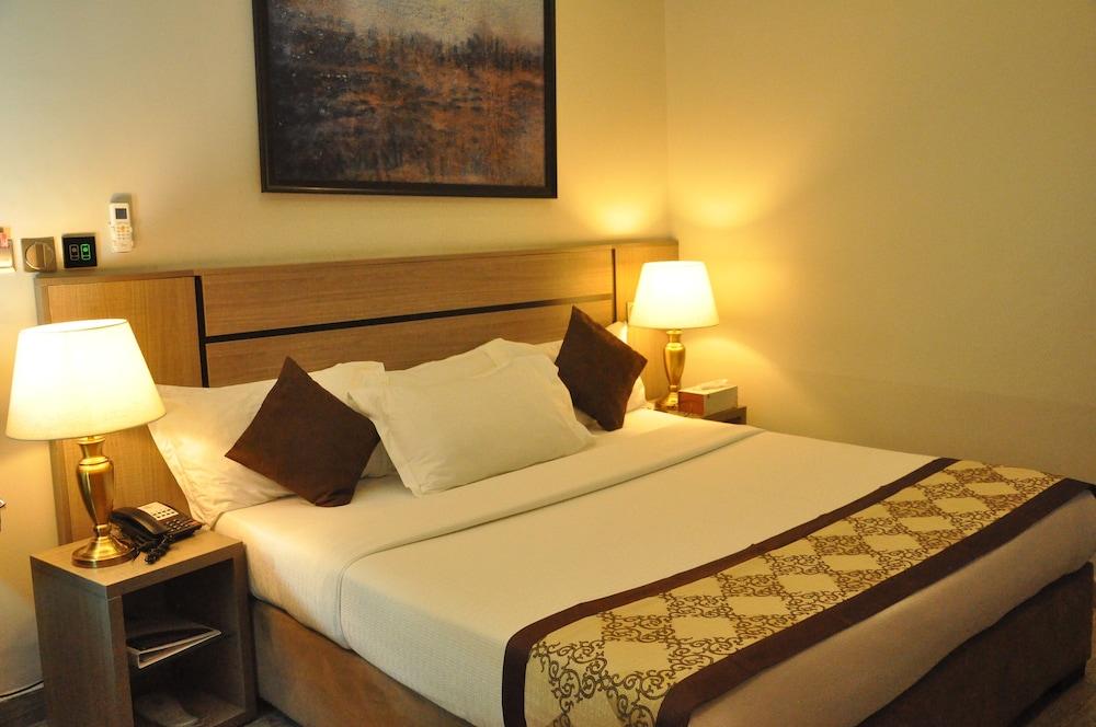 Moz 1 Executive Guest House