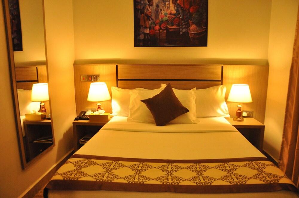 Moz 1 Executive Guest House