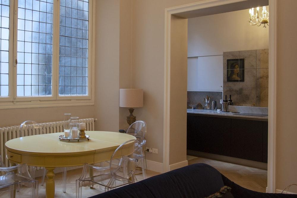 Flora Historical Luxury House