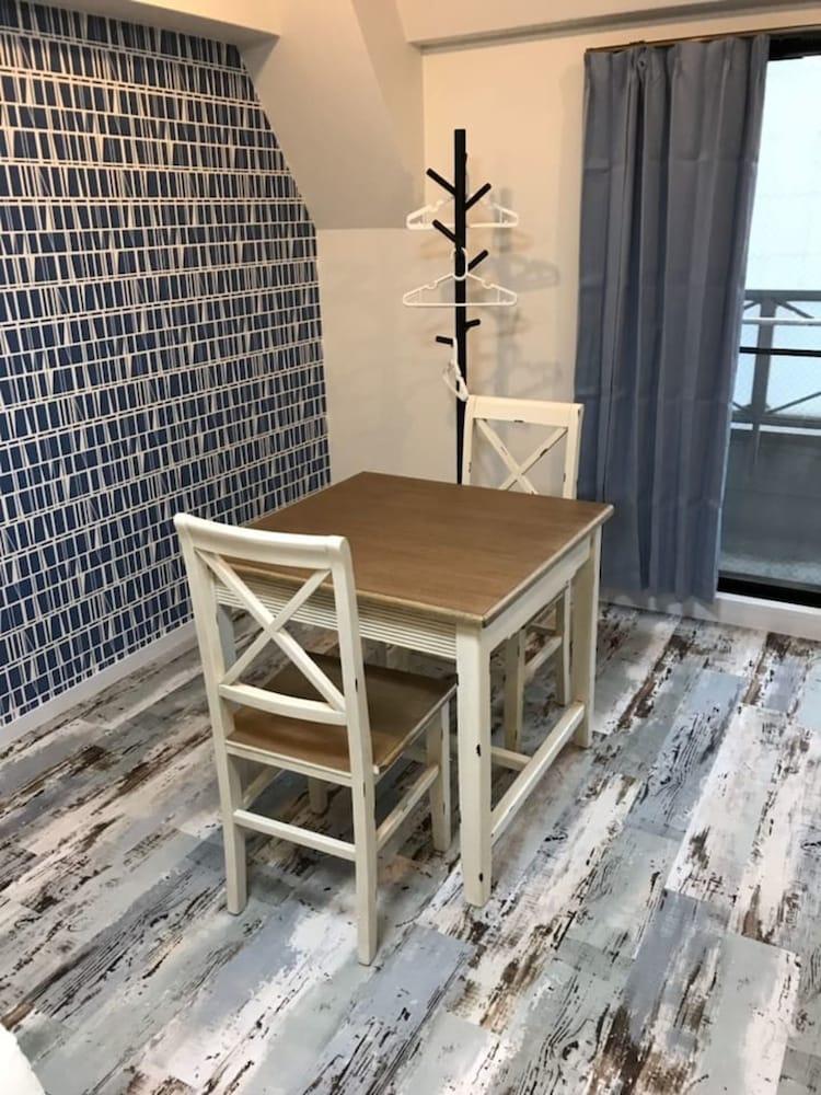 TS Court Awaza - 235-4