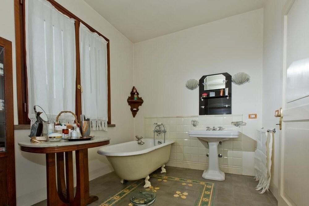 Cascina Vecchia Alpacas B&B