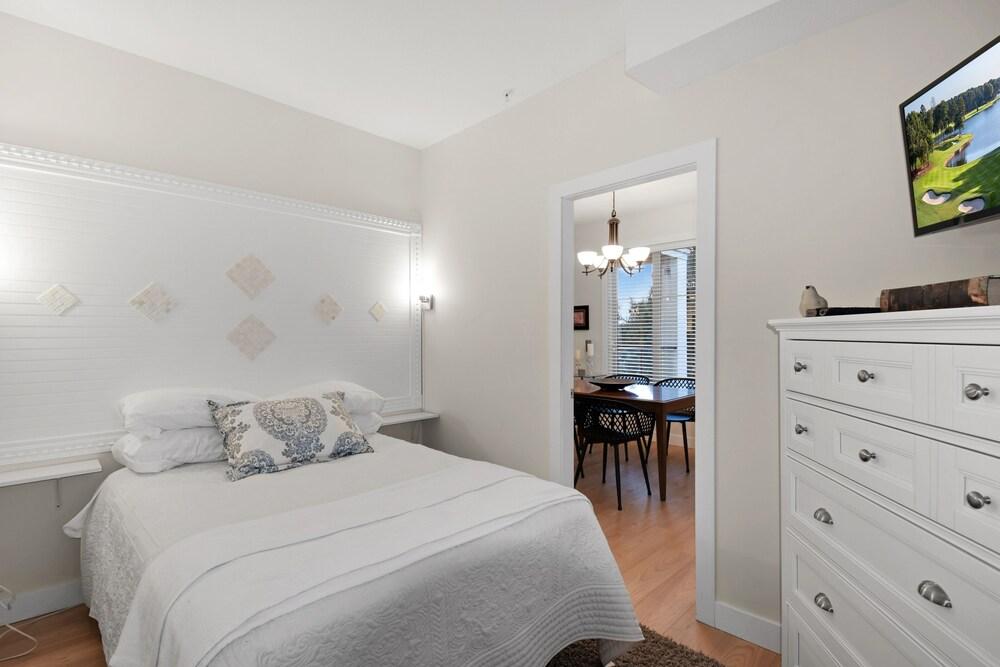 Pinnacle Pointe - By Vacations Kelowna