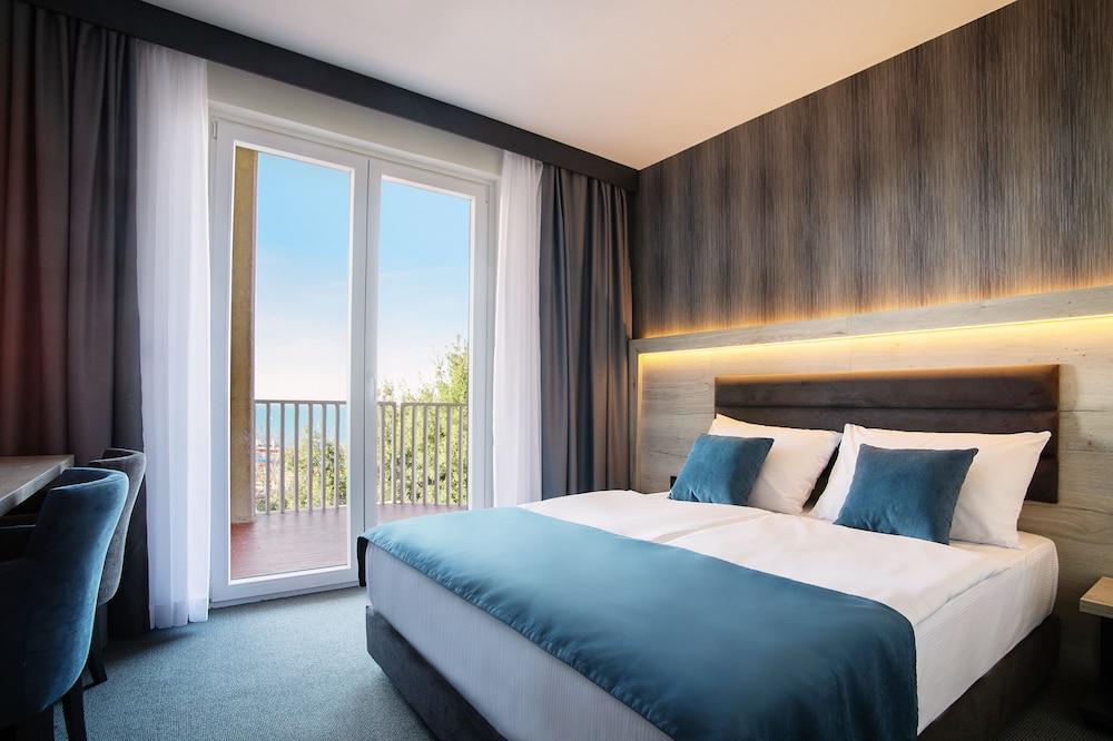 Dependences - San Simon Resort