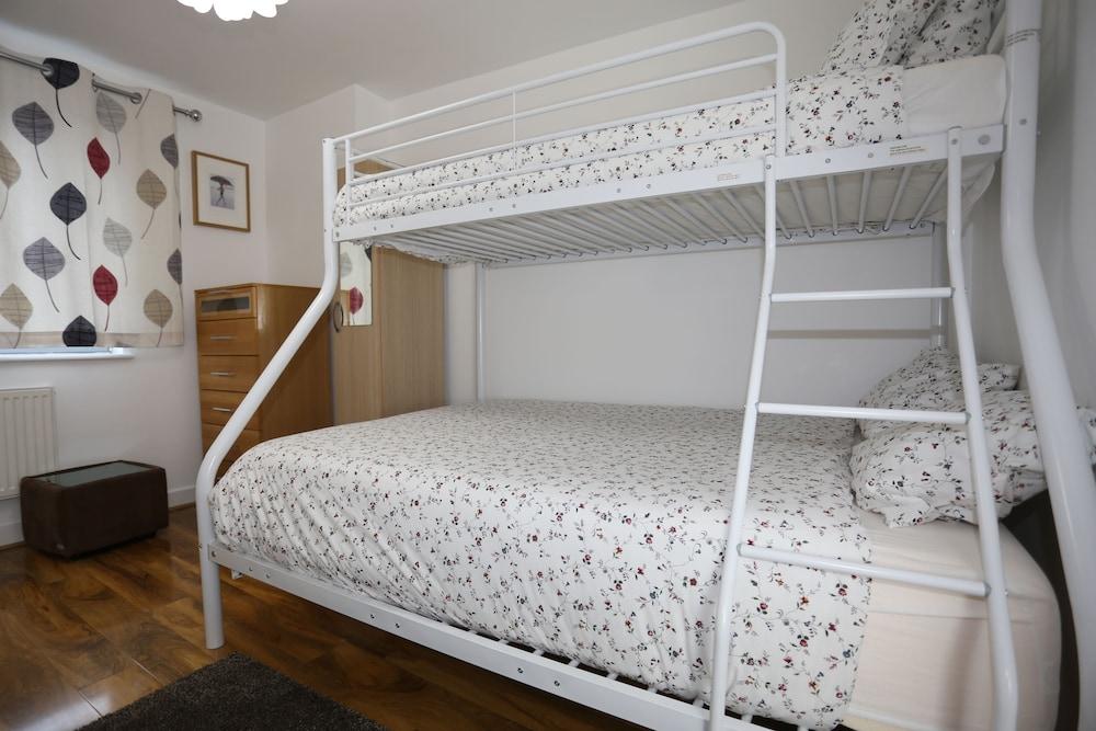 2 Beds Riverview Tideslea Apartment