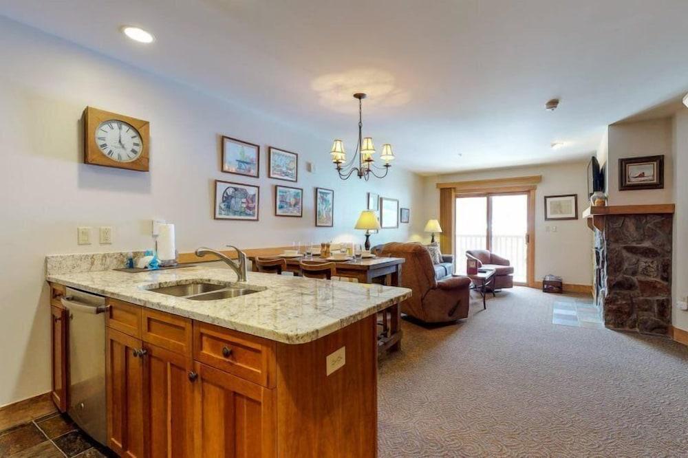 1 Bedroom Colorado Mountain Vacation Rental in River Run Village with Convenient Access to Ski Slopes