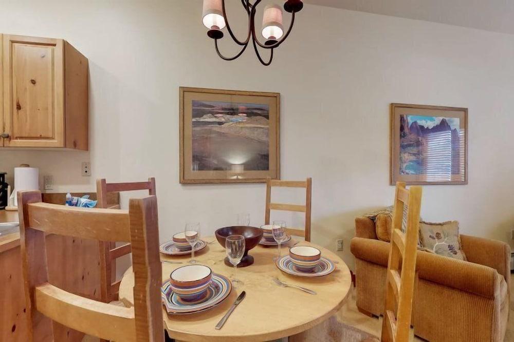 1 Bedroom Colorado Vacation Rental in River Run Village Steps from the Summit Express Gondola