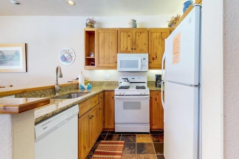 8730_ski_tip_townhomes