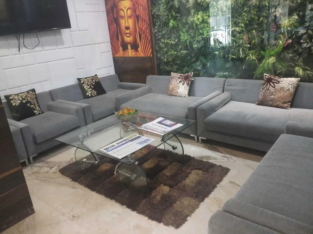 Super Inn Armoise Hotel