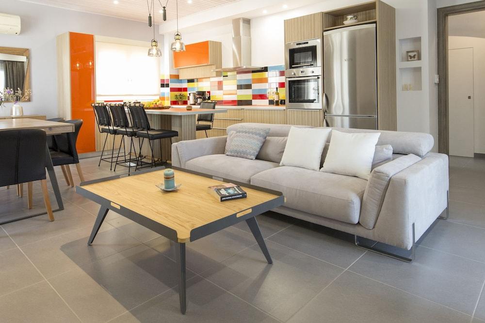 Virginia Luxury Villas