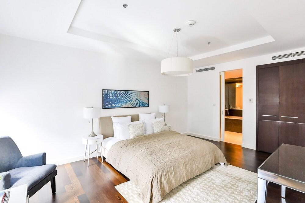 Driven Holiday Homes - Limestone House