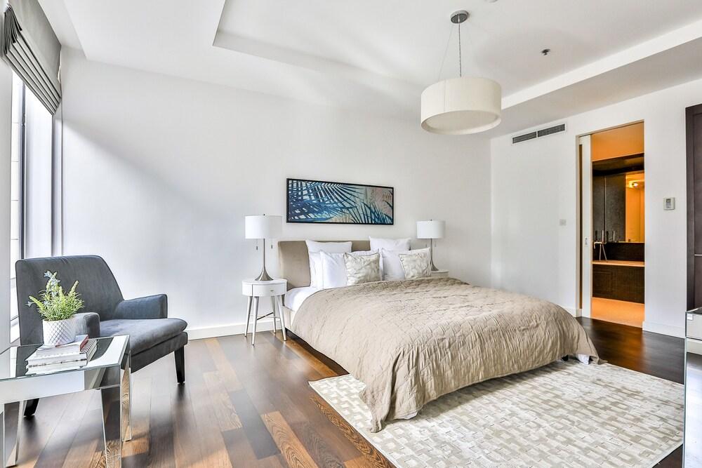 Driven Holiday Homes - Limestone House